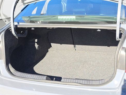 Used 2023 Volkswagen Jetta GLI Autobahn image 14