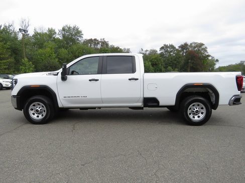 Used 2024 GMC Sierra 3500 Pro w/ Convenience Package image 9