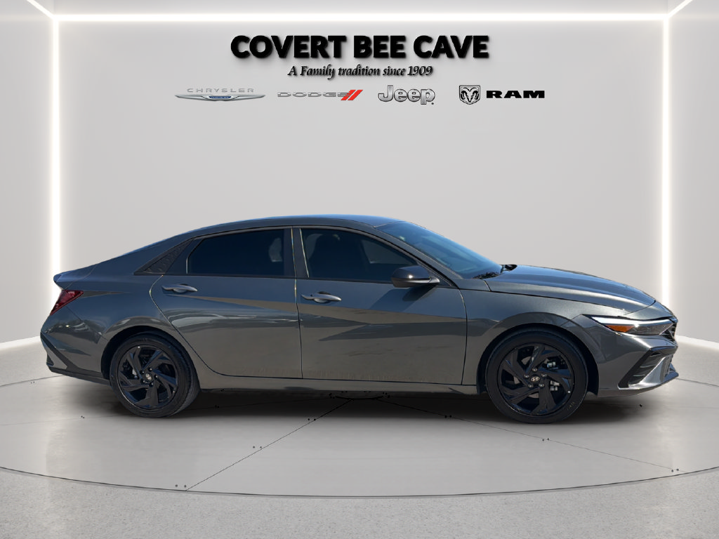 Used 2026 Hyundai Elantra Sport FWD image 8