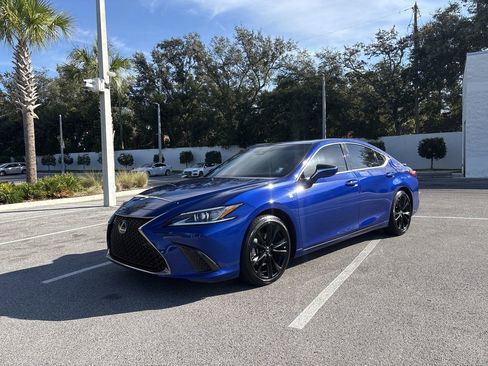 Used 2022 Lexus ES 350 F Sport image 2