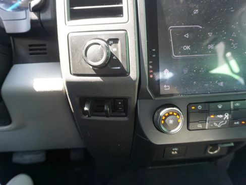 Used 2021 Ford F250 XL w/ STX Appearance Package AWD/4WD image 17
