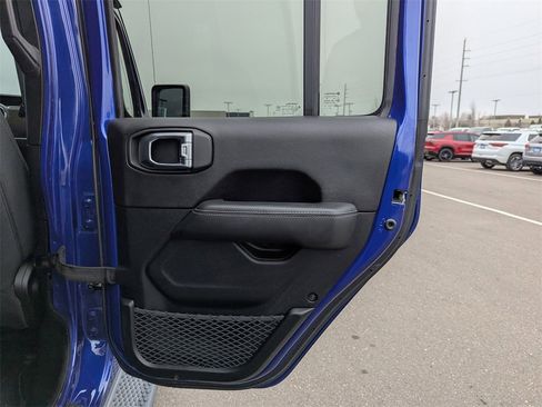 Used 2020 Jeep Wrangler Unlimited Sahara w/ Uconnect 4C Nav & Sound Group image 35