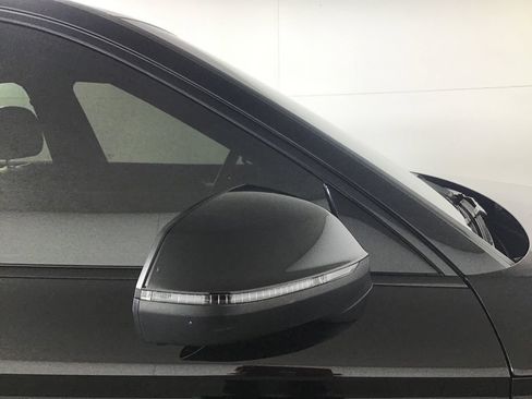 Used 2023 Audi SQ5 Prestige w/ Prestige Package AWD/4WD image 19