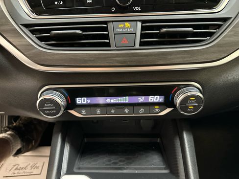 New 2025 Nissan Altima 2.5 SV image 17