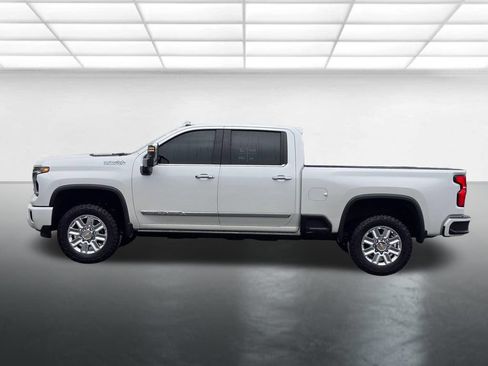 Used 2025 Chevrolet Silverado 2500 High Country w/ High Country Premium Package AWD/4WD image 15