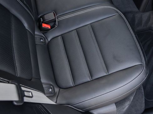 New 2026 Porsche Macan GTS image 42