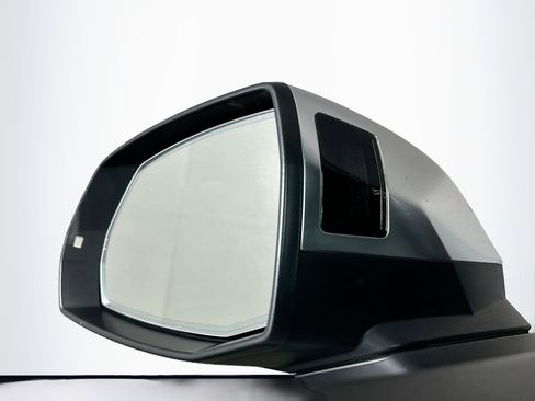 Used 2020 Audi SQ5 Premium Plus w/ Premium Plus Package image 16