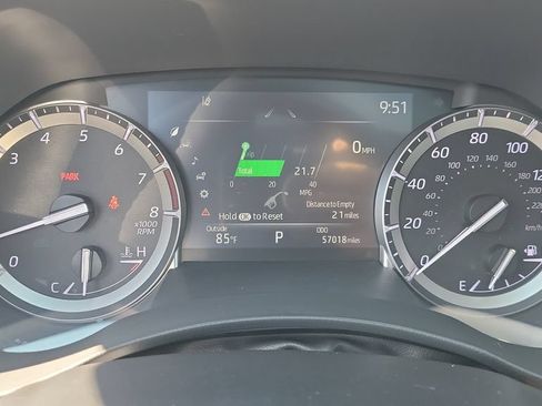 Used 2022 Toyota Highlander XSE FWD image 23