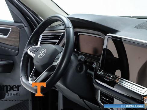 Used 2024 Volkswagen Atlas SEL Premium R-Line AWD/4WD image 35