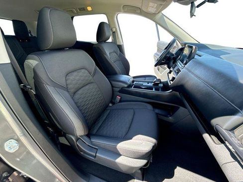 Used 2024 Nissan Pathfinder S FWD image 26