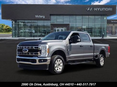 Used 2024 Ford F250 XLT image 1