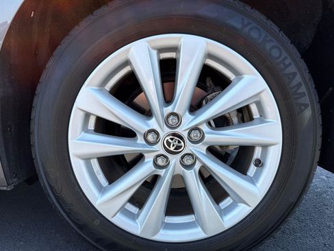 Certified 2023 Toyota Corolla SE w/ SE Premium Package FWD image 28
