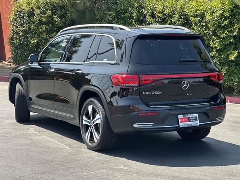 Used 2023 Mercedes-Benz EQB 250+ w/ Exclusive Package image 4