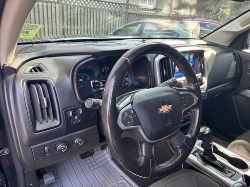 Used 2018 Chevrolet Colorado LT w/ LT Convenience Package AWD/4WD image 16