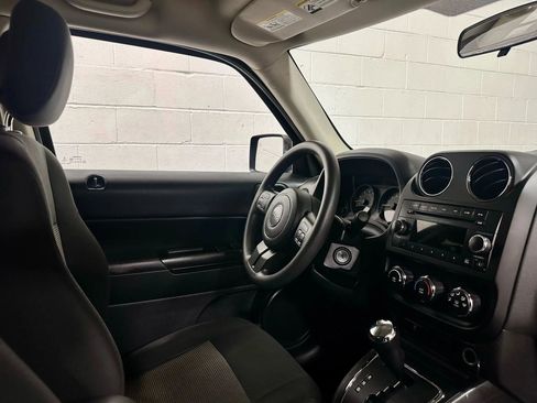 Used 2014 Jeep Patriot Sport w/ Power Value Group image 16