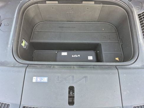 Certified 2024 Kia EV9 Land image 21