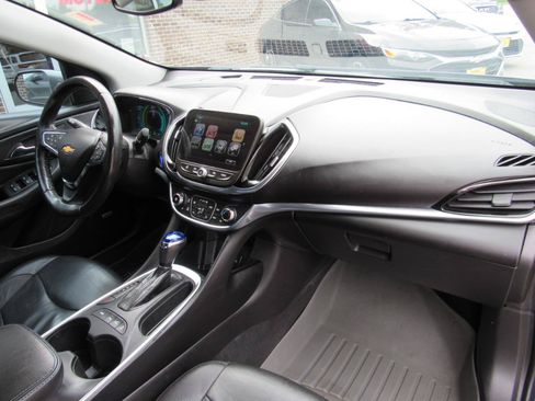 Used 2018 Chevrolet Volt Premier w/ Driver Confidence Package FWD image 32