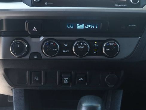 Certified 2021 Toyota Tacoma SR5 AWD/4WD image 11