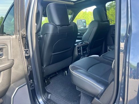 Used 2026 RAM 2500 Laramie AWD/4WD image 12