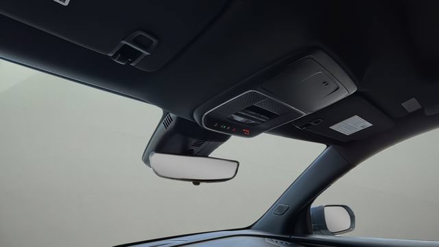 Used 2026 Chevrolet Traverse High Country FWD image 28