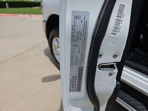 Used 2024 RAM 2500 Big Horn w/ Off Road Package AWD/4WD image 30