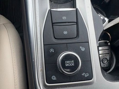 Used 2020 Ford Explorer Platinum w/ Premium Technology Package image 24