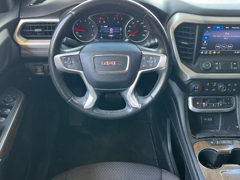 Used 2020 GMC Acadia SLE FWD image 16