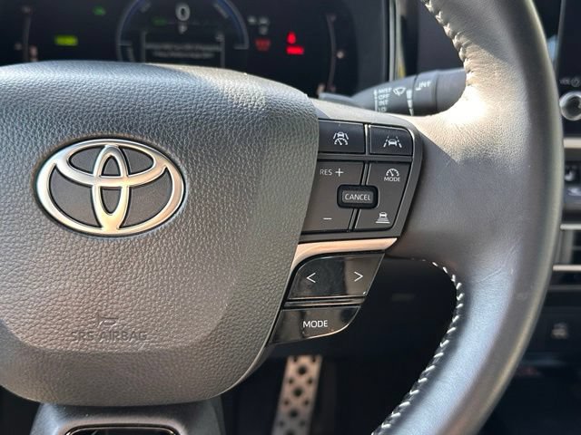 Used 2025 Toyota Camry SE w/ Convenience Package FWD image 22