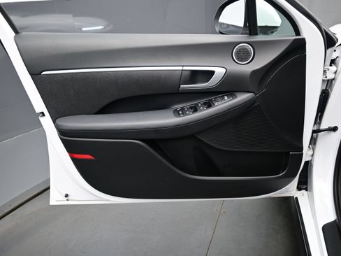 Certified 2026 Hyundai Sonata SE FWD image 9