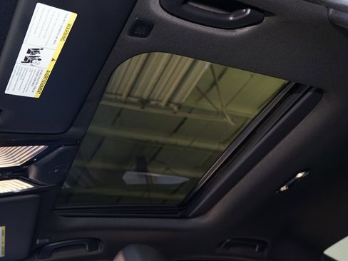 Used 2021 BMW 330i Sedan w/ Convenience Package image 18