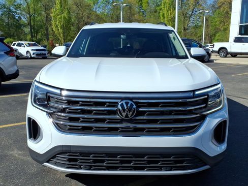 Used 2024 Volkswagen Atlas SEL Premium R-Line AWD/4WD image 2