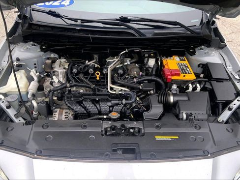 Used 2024 Nissan Altima 2.5 SV AWD/4WD image 10