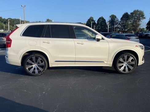 Certified 2025 Volvo XC90 T8 Plus w/ Protection Package Premier AWD/4WD image 8