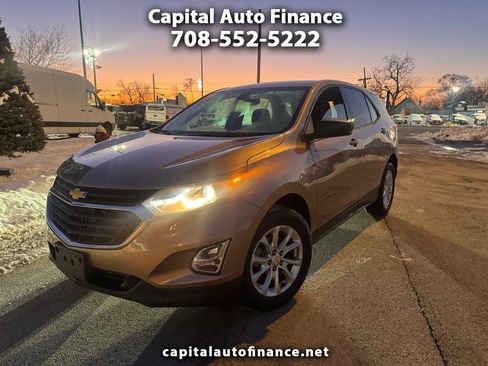 Used 2019 Chevrolet Equinox LS FWD image 1