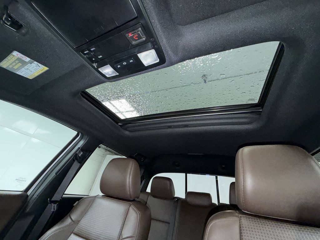 Certified 2021 Toyota Tacoma Limited AWD/4WD image 9