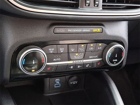 Certified 2022 Ford Escape SEL image 17