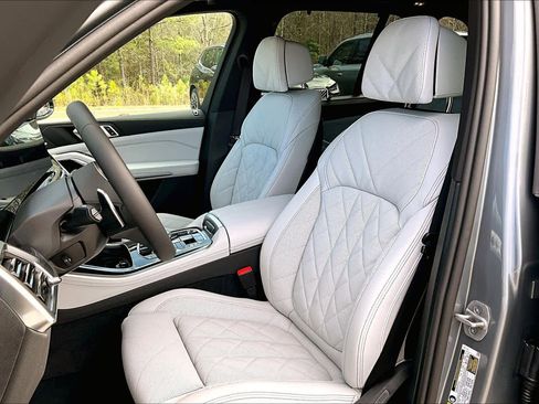 New 2026 BMW X5 xDrive50e w/ Executive Package image 7