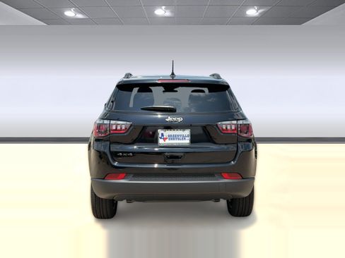 New 2026 Jeep Compass Latitude AWD/4WD image 10