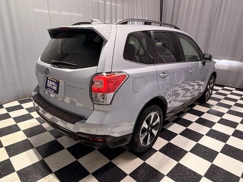 Used 2018 Subaru Forester 2.5i Limited AWD/4WD image 4