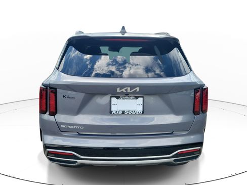 Used 2023 Kia Sorento S w/ Panoramic Sunroof Package FWD image 5