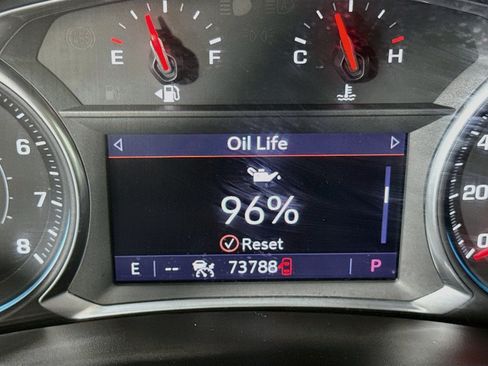 Used 2019 Chevrolet Equinox Premier FWD image 16