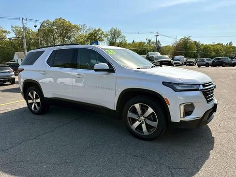 Certified 2023 Chevrolet Traverse LT w/ LT Premium Package AWD/4WD image 4