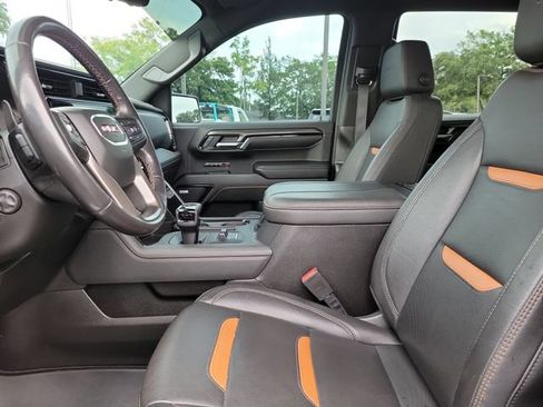 Used 2023 GMC Sierra 1500 AT4 w/ Technology Package AWD/4WD image 5