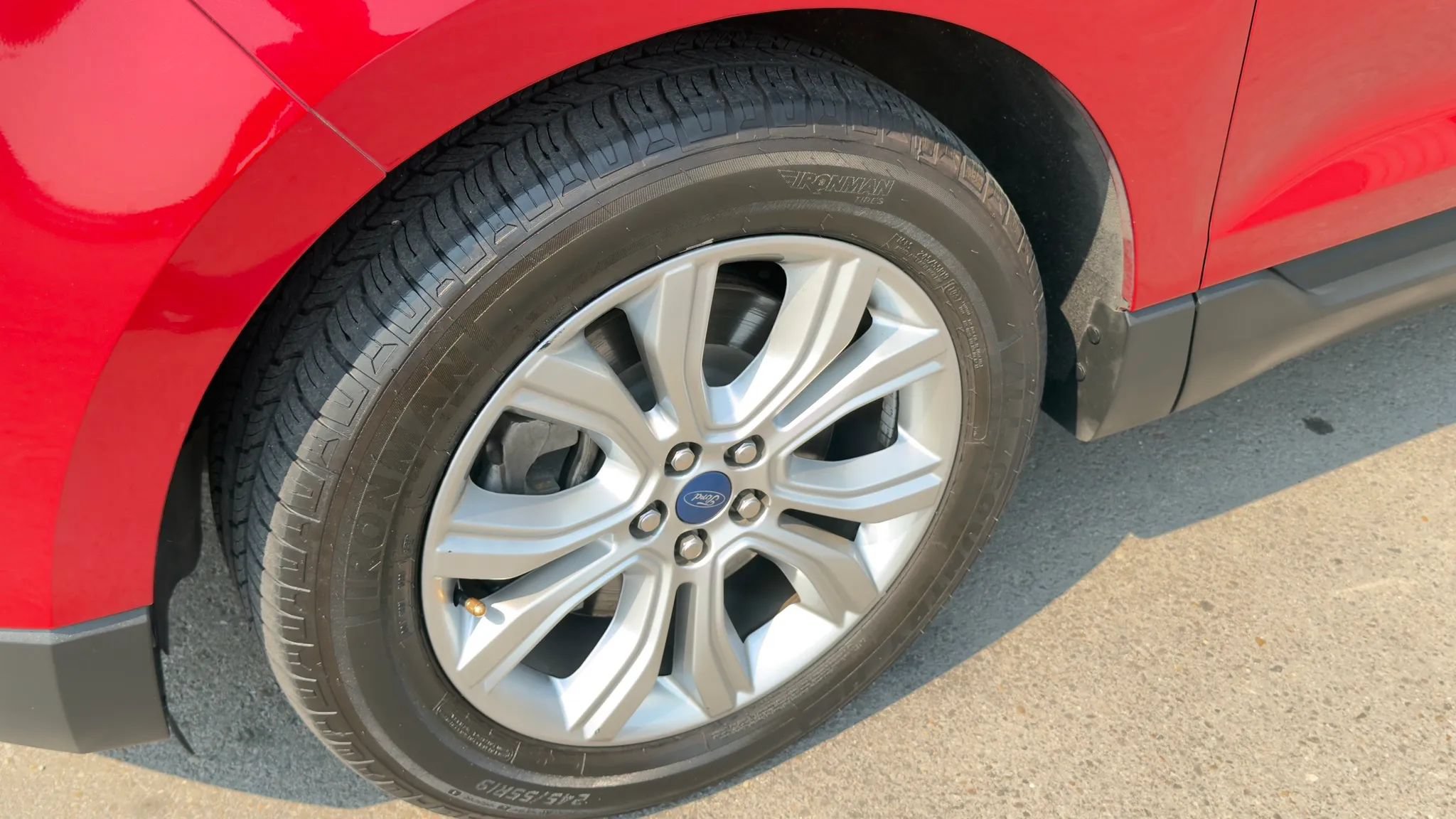 Used 2022 Ford Edge Titanium AWD/4WD image 10