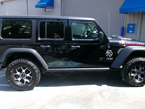 Used 2020 Jeep Wrangler Unlimited Rubicon w/ LED Lighting Group AWD/4WD image 6