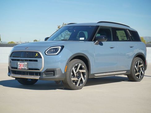 New 2025 MINI Cooper Countryman SE image 1