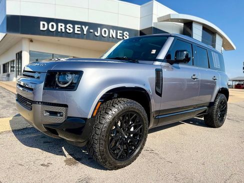 Used 2023 Land Rover Defender 110 X-Dynamic SE AWD/4WD image 1