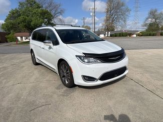Used 2017 Chrysler Pacifica Limited video 1