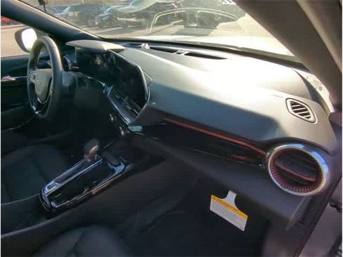New 2026 Chevrolet Trax RS w/ Sunroof Package FWD image 28