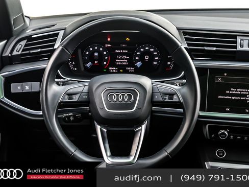 Used 2024 Audi Q3 2.0T Premium image 18